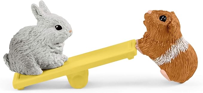 Schleich Farm World 14-piece Rabbit and Guinea Pig Hutch Toy Set with Animal Figures for Kids Ages 3-8, 5.7 x 19 x 11.5 cm