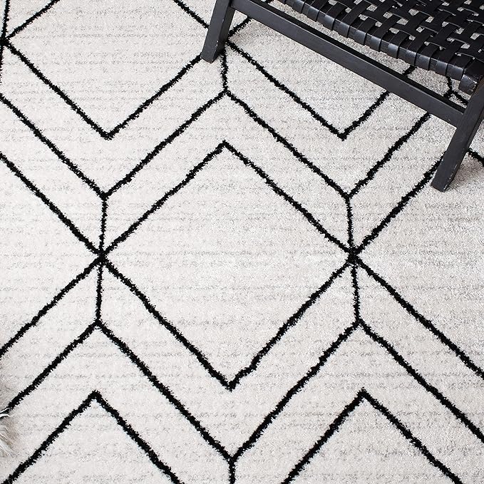 SAFAVIEH Adirondack Collection Runner Rug - 2'6" x 6', Ivory & Black, Modern Geometric Design, Non-Shedding & Easy Care, Ideal for High Traffic Areas in Living Room, Bedroom (ADR241A)