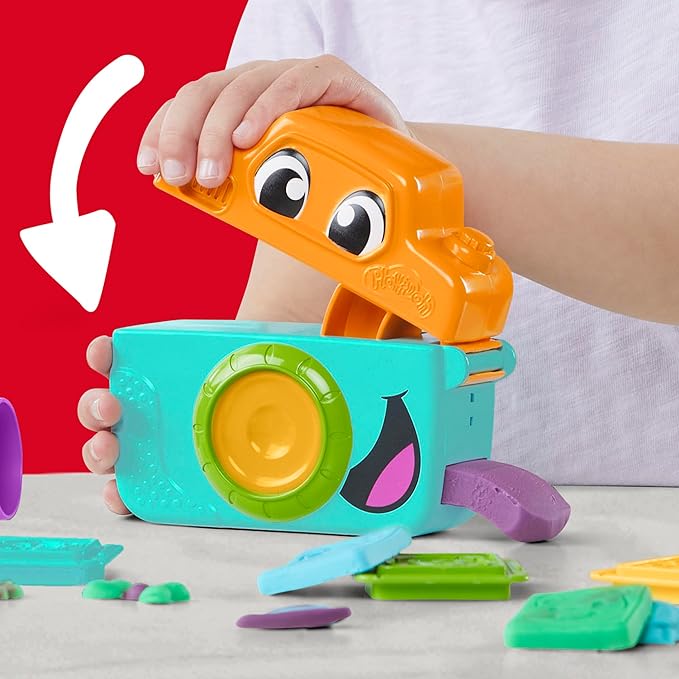 Play-Doh Photo Fun Starter Set, Kids Camera Toy for Pretend Play, Arts & Crafts for Girls & Boys 2+ with 7 Accessories & Playmat
