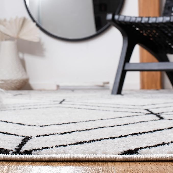 SAFAVIEH Adirondack Collection Accent Rug - 4' x 6', Ivory & Black, Modern Geometric Design, Non-Shedding & Easy Care, Ideal for High Traffic Areas in Entryway, Living Room, Bedroom (ADR241A)