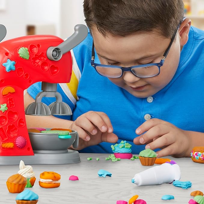Play-Doh Kitchen Creations Magical Mixer Playset, Toy Mixer with Play Kitchen Accessories, Arts and Crafts for Kids 3 Years and Up