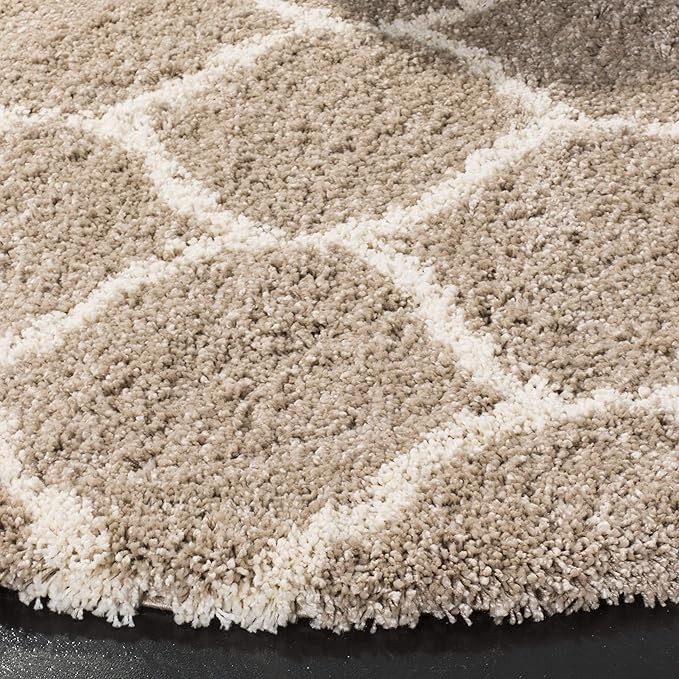 SAFAVIEH Hudson Shag Collection 9' Round Beige/Ivory SGH280S Moroccan Ogee Trellis Non-Shedding Living Room Bedroom Dining Room Entryway Plush 2-inch Thick Area Rug