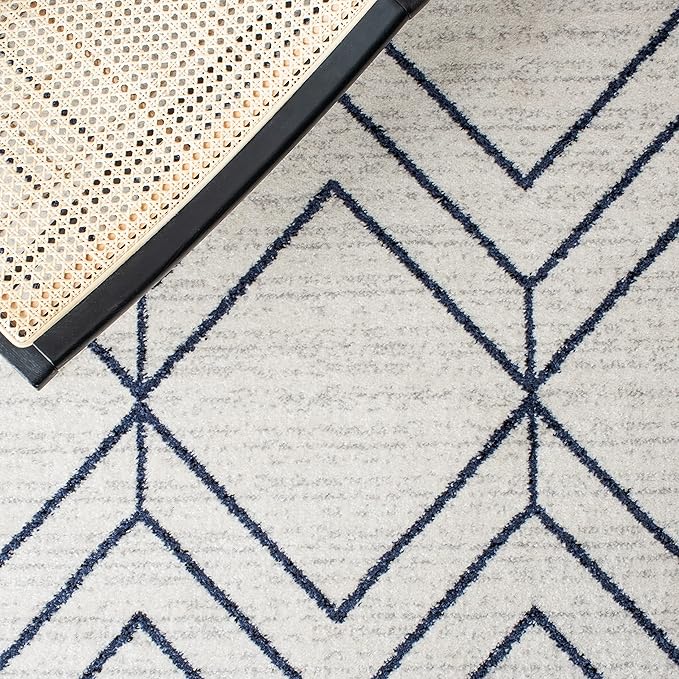 SAFAVIEH Adirondack Collection Runner Rug - 2'6" x 12', Light Grey & Navy, Modern Geometric Design, Non-Shedding & Easy Care, Ideal for High Traffic Areas in Living Room, Bedroom (ADR241N)