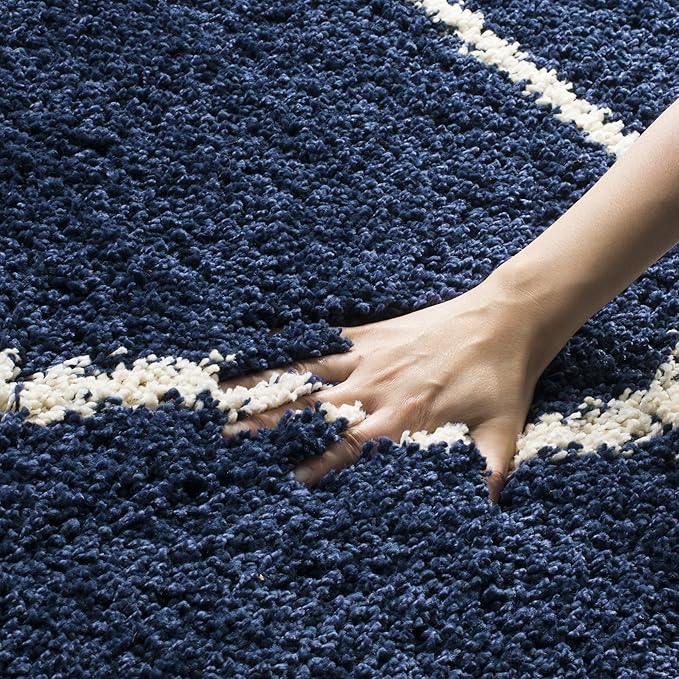 SAFAVIEH Hudson Shag Collection Runner Rug - 2'3" x 6', Navy & Ivory, Moroccan Trellis Design, Non-Shedding & Easy Care, 2-inch Thick Ideal for High Traffic Areas in Living Room, Bedroom (SGH280C)