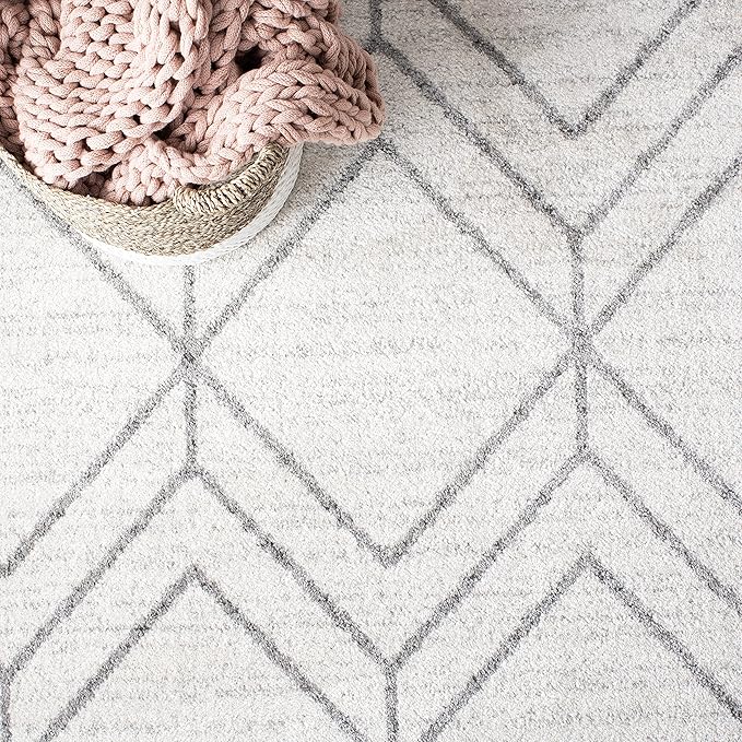 SAFAVIEH Adirondack Collection Runner Rug - 2'6" x 12', Light Grey & Dark Grey, Modern Geometric Design, Non-Shedding & Easy Care, Ideal for High Traffic Areas in Living Room, Bedroom (ADR241G)